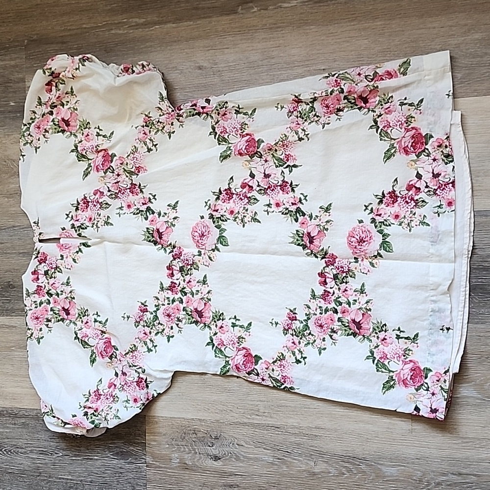 Vici Floral Mini Dress - White and Pink - Picture 11 of 13
